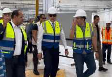 Minister inspects Nasr automotive's development