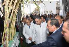 Minister of Supply monitors sugar, paper production in Qena  