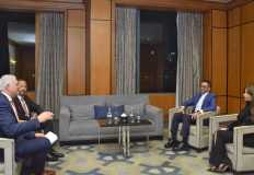 El-Khatib discusses green hydrogen project with Alvarez & Marsal, Renergy  