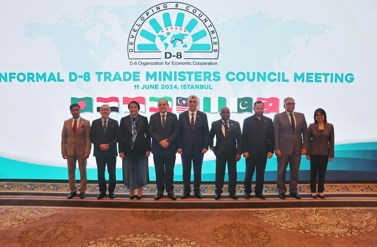 Trade Minister chairs informal D-8 trade ministers council meeting