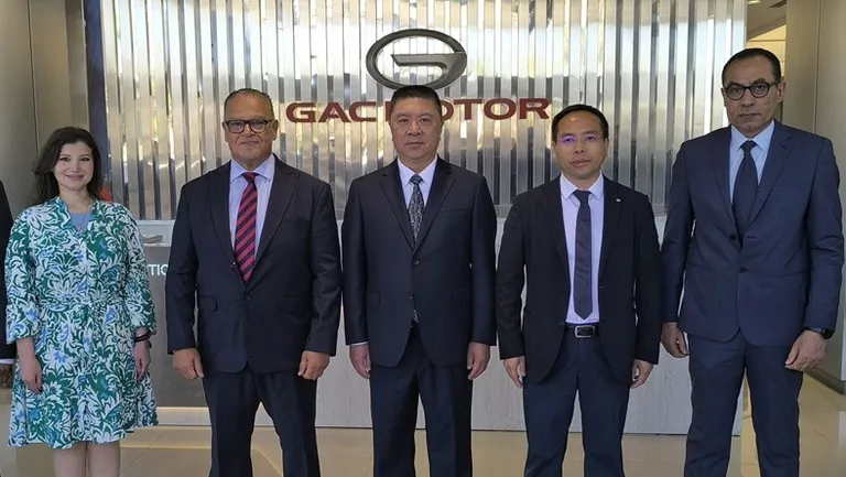 Chinese government officials visit Jameel Motors