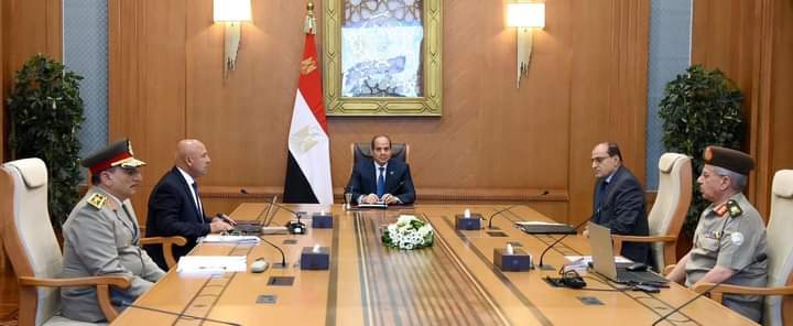 Sisi pledges to provide the industrial sector with new, renewable energy