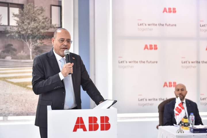 Minister of Labor visits ABB