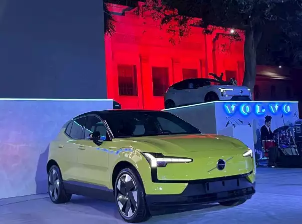 Ezz El Arab unveils Volvo's electric EX30