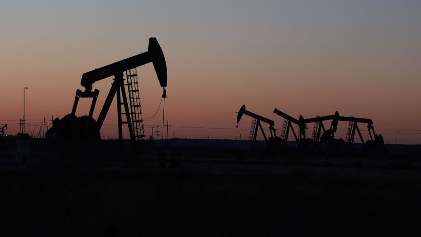 Oil prices edge up, Brent crude at $74.69