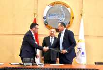 توقيع عقد تنفيذ أعمال البنية الفوقية لمشروع محطة الحاويات بميناء دمياط 