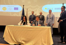 وزير والصناعة يشهد توقيع بروتوكول تعاون بين مبادرة ابدأ" ومجموعة مون دراجون الإسبانية 