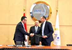 توقيع عقد تنفيذ أعمال البنية الفوقية لمشروع محطة الحاويات بميناء دمياط  