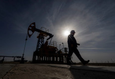 "فيتش": زيادة كلفة الاقتراض تهدد بتباطؤ القطاع غير النفطي في السعودية والإمارات
