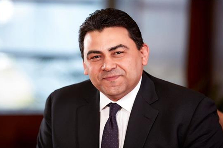  المهندس عادل حامد ، العضو المنتدب والرئيس التنفيذي للشركة المصرية للاتصالات
