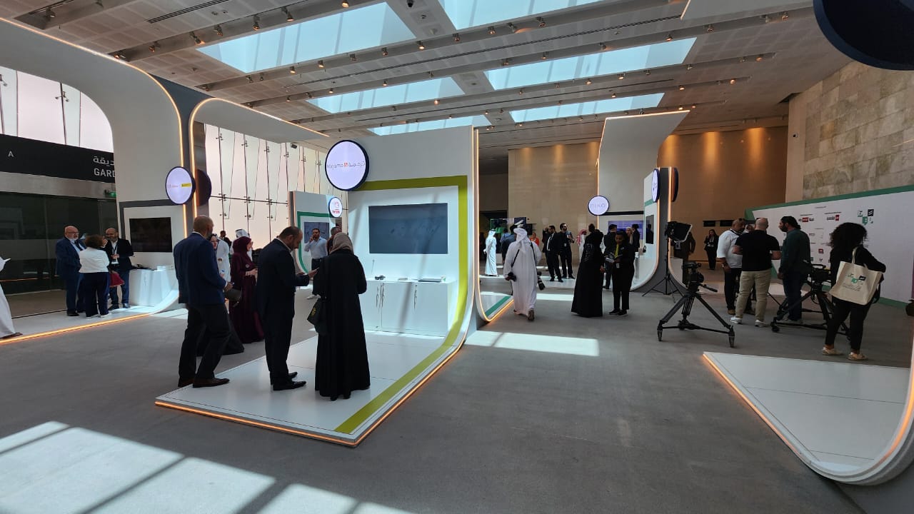في المؤتمر الدولي للنشر العربي والصناعات الإبداعية الذي ينظمه مركز أبوظبي للغة العربية سنويًا، تم تسليط الضوء على الدور المهم الذي تلعبه التكنولوجيا في تطوير قطاع النشر والصناعات الإبداعية