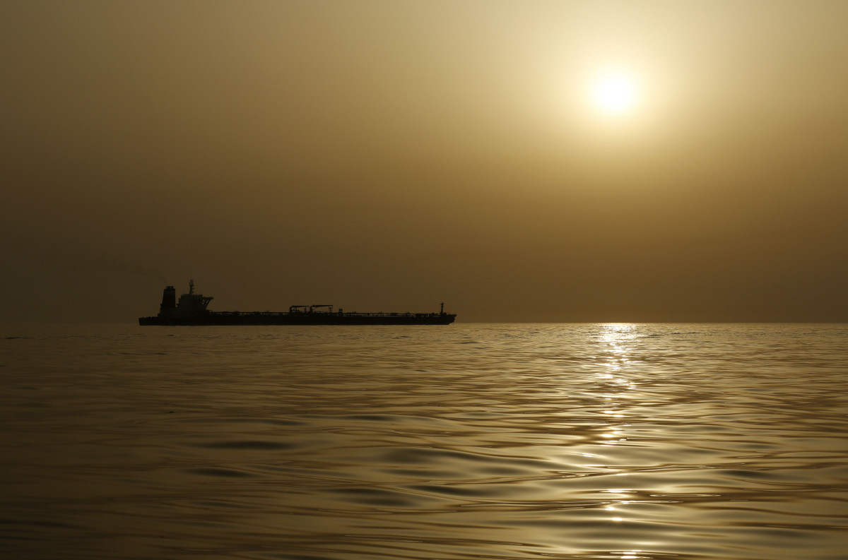 ناقلة النفط الإيرانية "غريس 1" تمر قبالة مضيق جبل طارق
