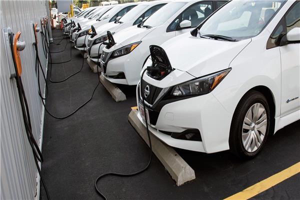 السيارات الكهربائية الصينية تواجه تحديات عالمية